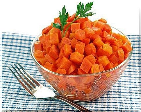 Boiled carrots can do wonders when it comes to relieving sore throats