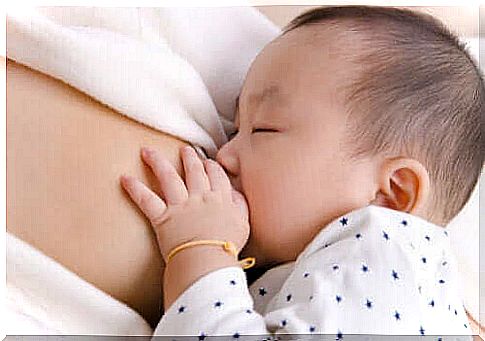 Breastfeeding and the immune system of newborns