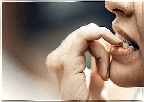 Compulsive nail biting and oral health