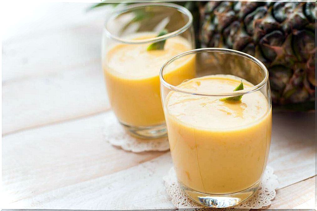 pineapple smoothie