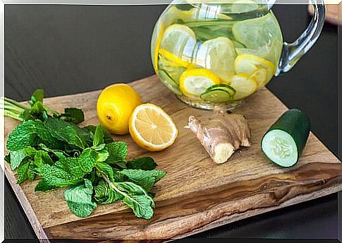 Detoxifying and cleansing cure with lemon, ginger and cucumber