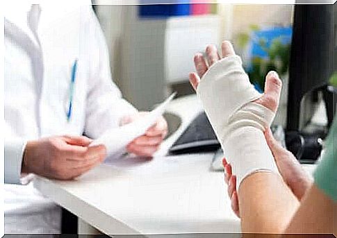 Diabetes increases the risk of bone fractures