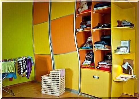 Storage unit that is good for decorating a children's room