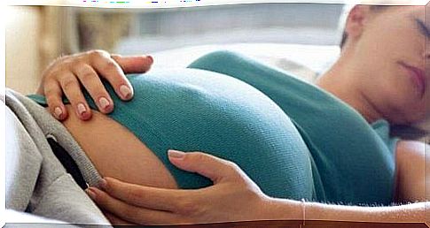 Pregnant woman sleeping