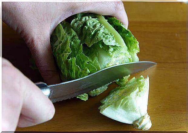 Cut lettuce into lettuce wraps